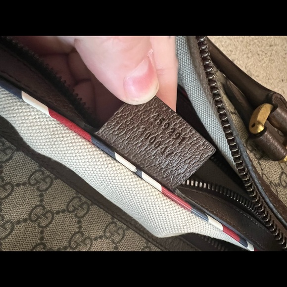 Gucci duffel bag - Picture 13 of 16
